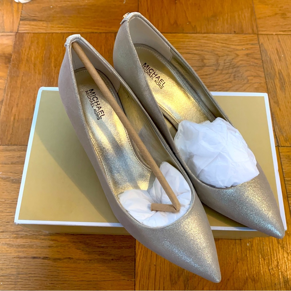 Michael Kors Champagne Kitten Heel Pumps-Size 8M